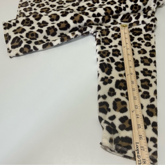 Aerie Leopard Print Fleece Sweater Size Large Cozy Oversized Pullover SOME FLAWS - Picture 10 of 12